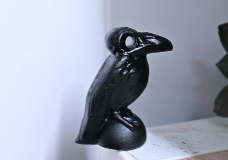 2.4″ Hand Carved obsidian crow Natural Crystal skull Heal Reiki decor Gift 1pc