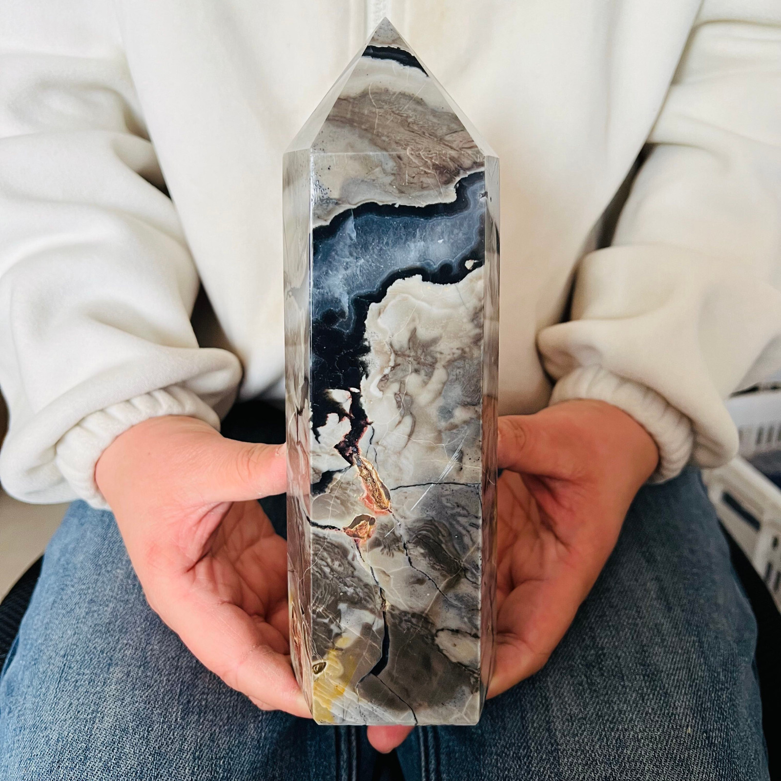 3.63LB Polishing and Restoration of Natural Volcanic Agate Crystal Tower 1650g