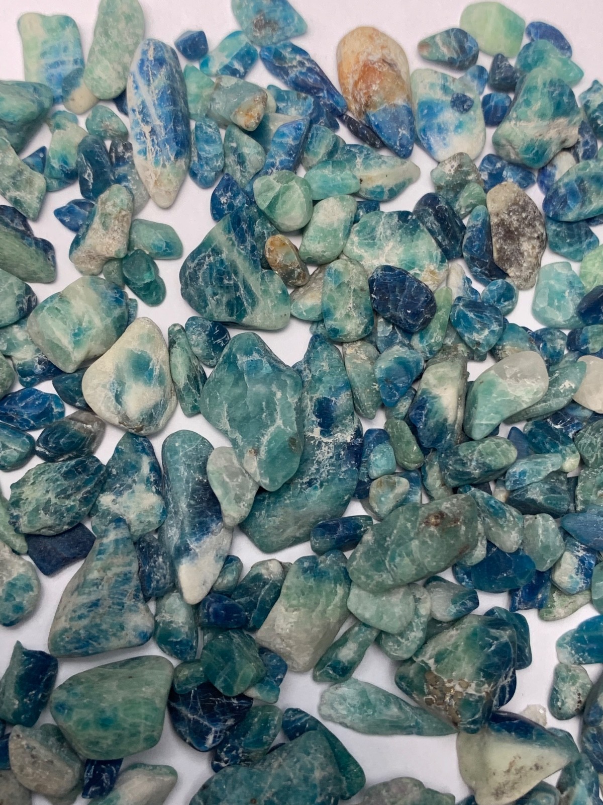 250 Carats Fluorescent Hackmanite Rough lot Afghanistan