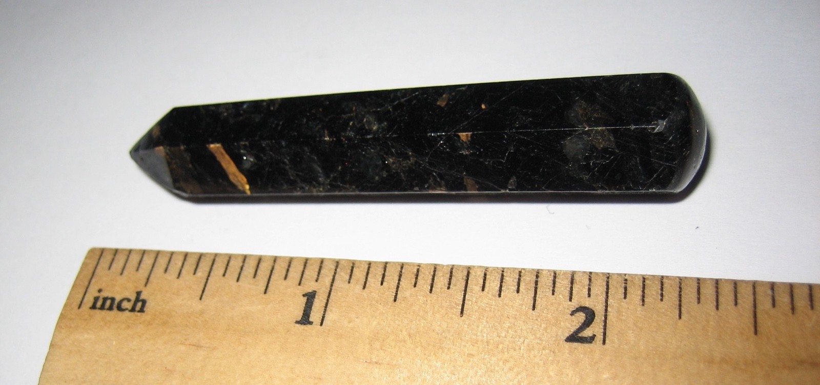 60mm RARE! POLISHED NATURAL AUTHENTIC NUUMMITE STONE WAND GREENLAND 16grams *2