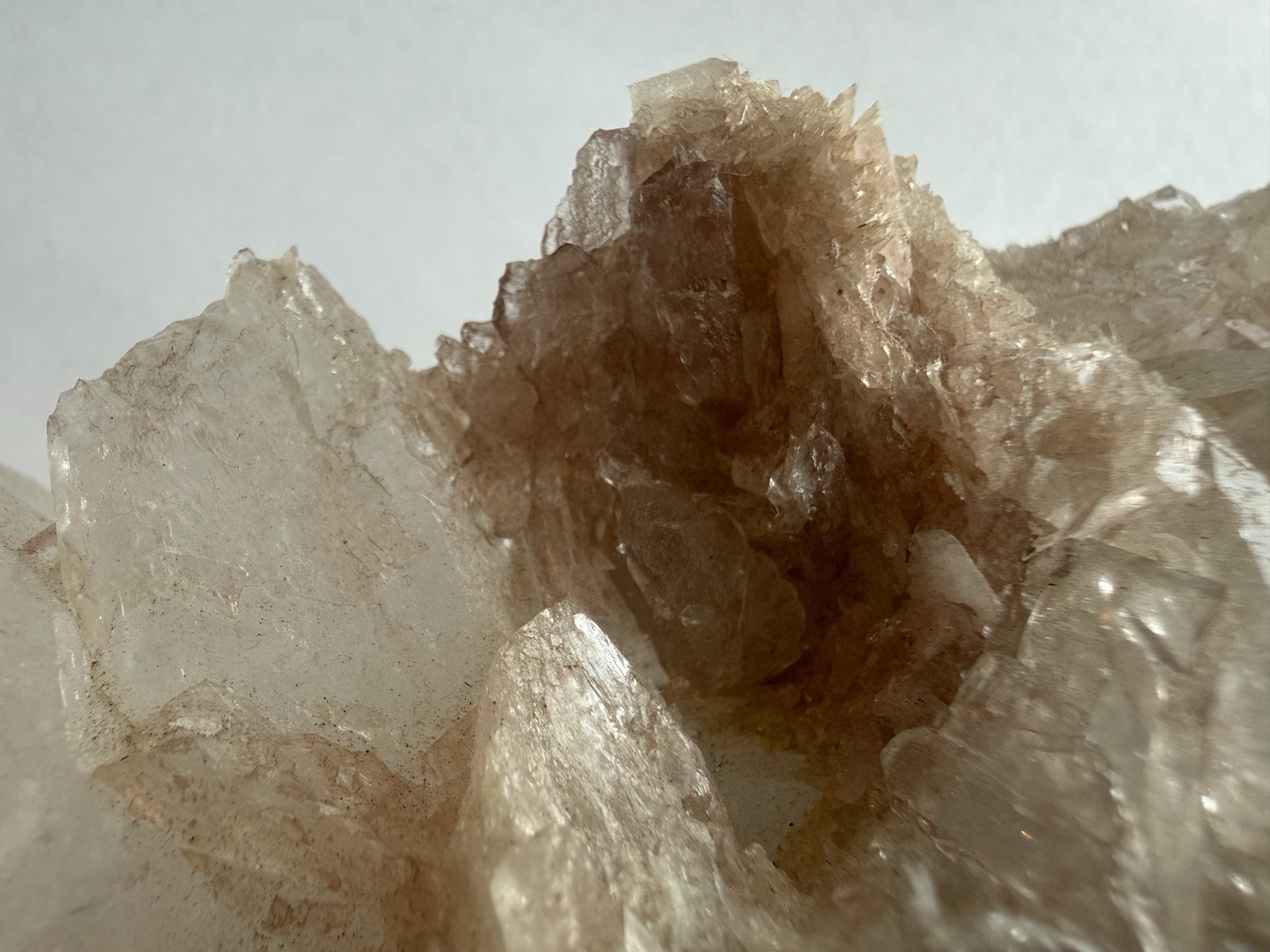Natural Clear Quartz Crystal Cluster Geode Specimen Raw Quartz Point 386g
