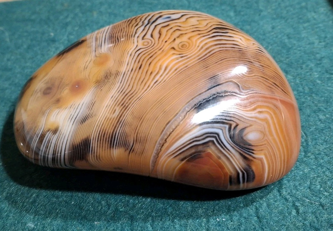 2 Natural Banded Carnelian Agate Crystal.Beautiful.