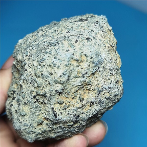 275g Natural Meteorite–Energy stone from space (nonmagnetic) i646