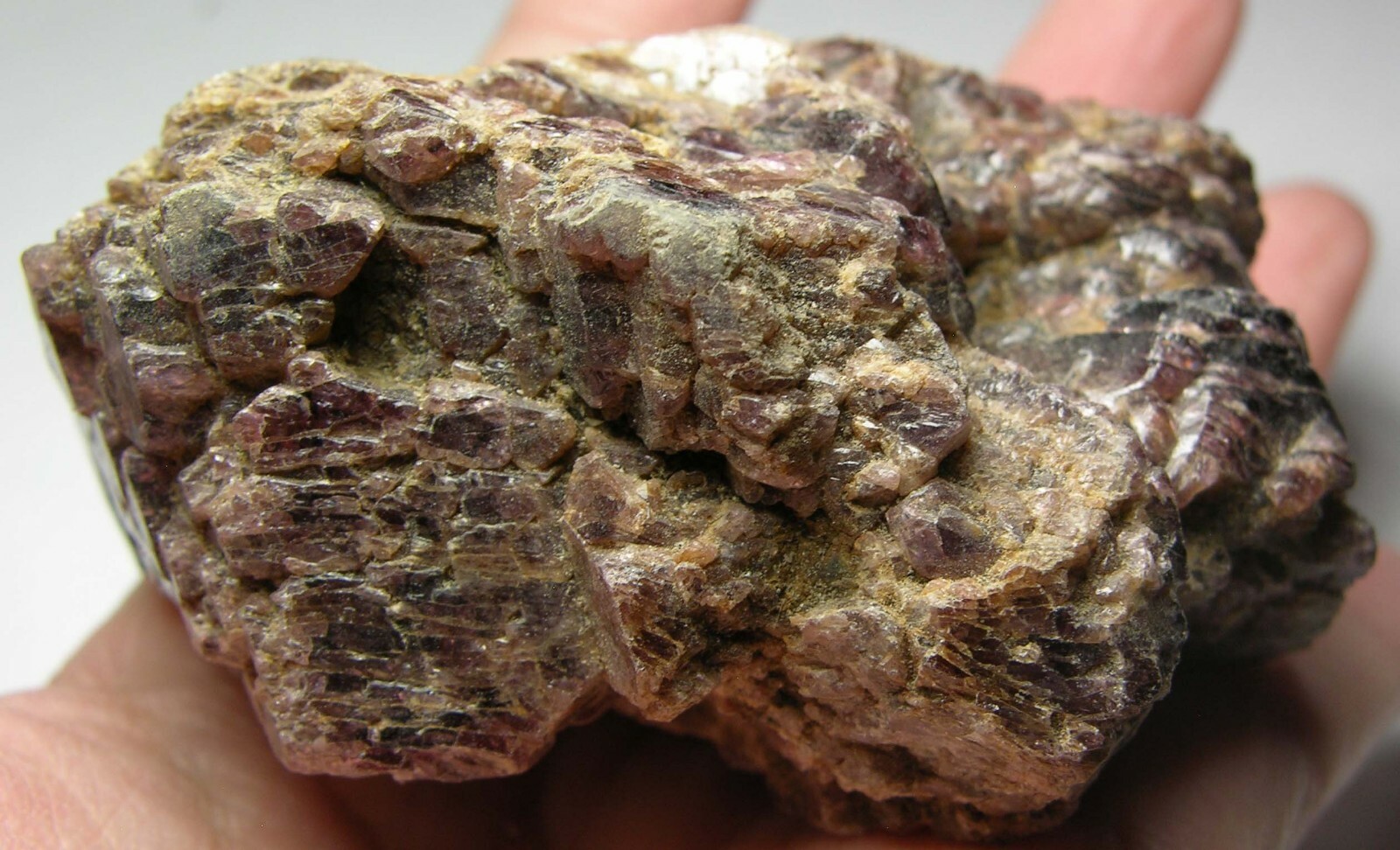 #11 Vietnam 290g Natural Octagonal Maroon Spinel Crystal Specimen 72mm 10.2 oz