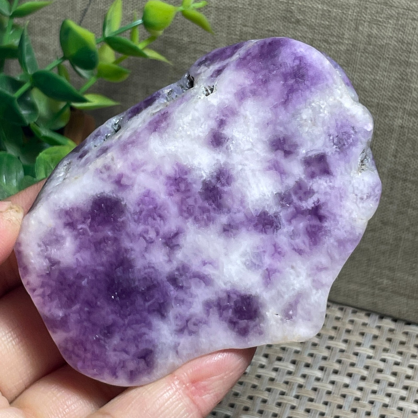 Raw rainbow Fluorite stone – Rough Stone rough original specimen 150g A424