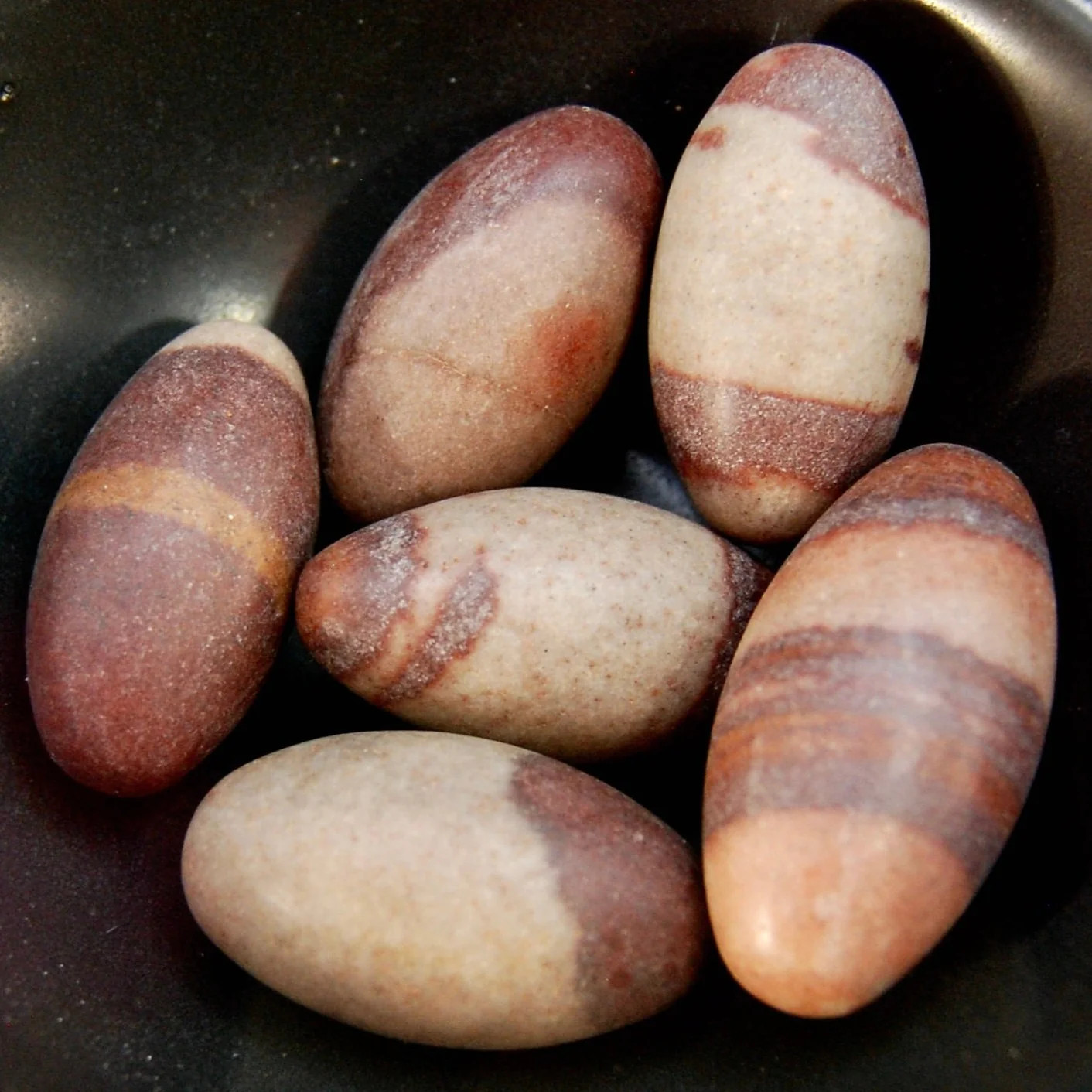 ONE Shiva Lingam Pocket Crystal Narmada River Stone, India