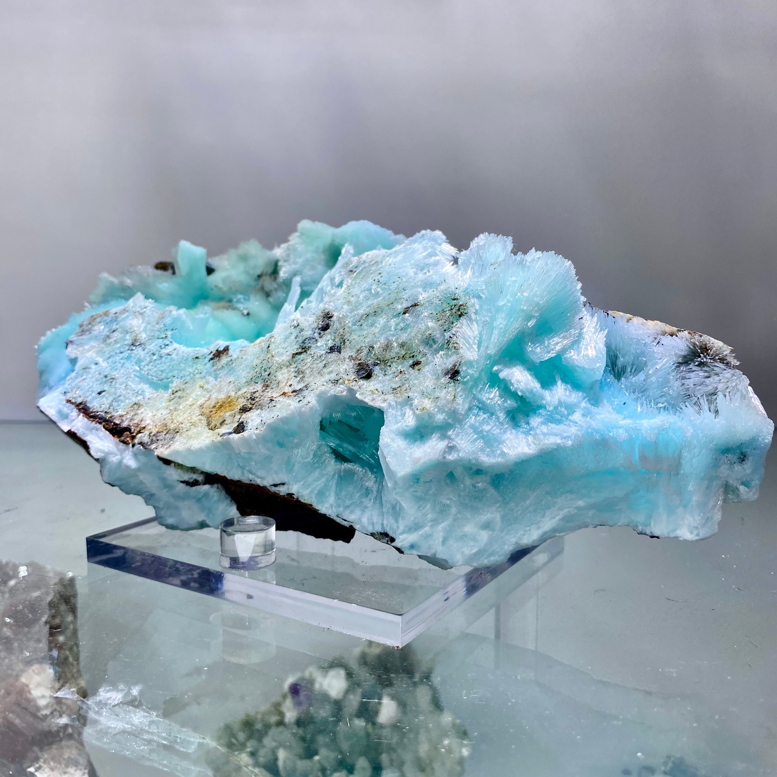4.7LB patterned natural blue textured crystal, Chinese blue Aragon stone