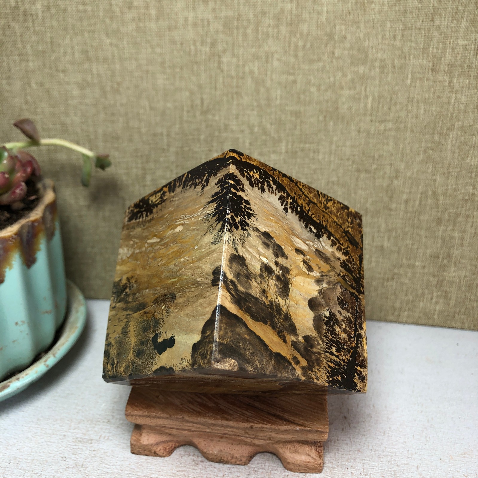 60mm Natural Chinese Painting Stone Quartz Crystal cube flat bottom 530g A3210