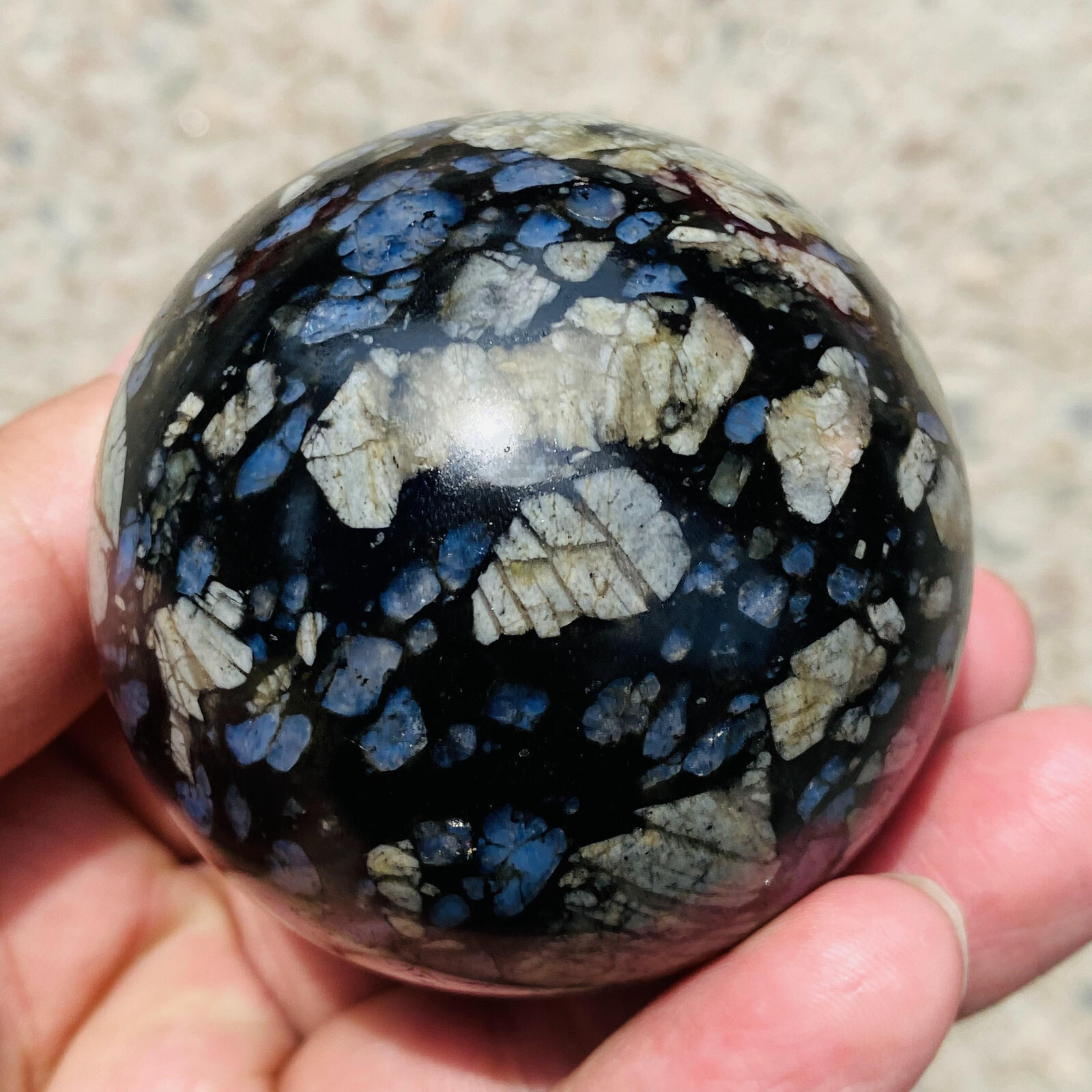 1pc Natural Glaucophane stone ball Quartz Crystal Sphere Reiki Healing 60-65mm