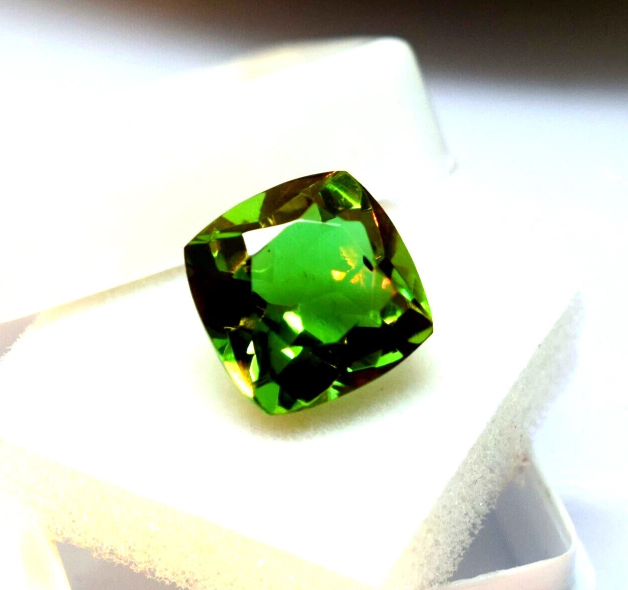 AAA+ Gemstone Cushion Cut Certified Color Changing Natural Alexandrite 8 Ct