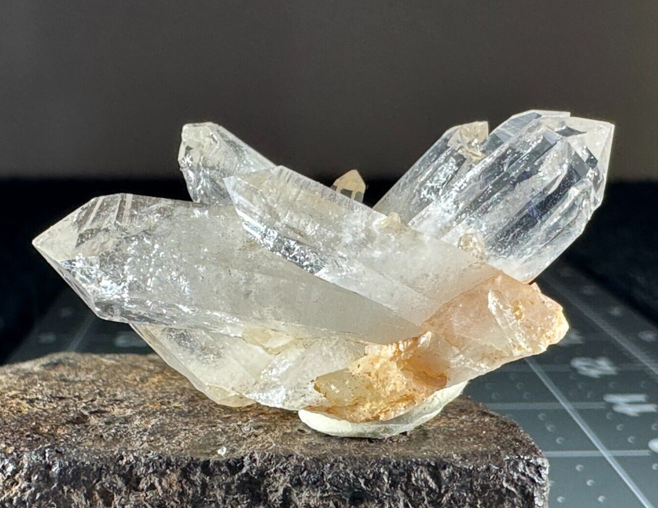 ➤ Natural 1-7/8 Inch QUARTZ CRYSTAL CLUSTER – Hot Springs Arkansas VIDEO➤344