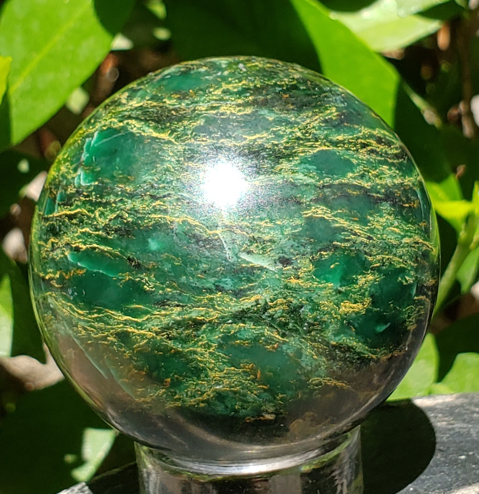 2.2″ Natural Green Emerald Sphere Ball Orb, 257g or 9 oz