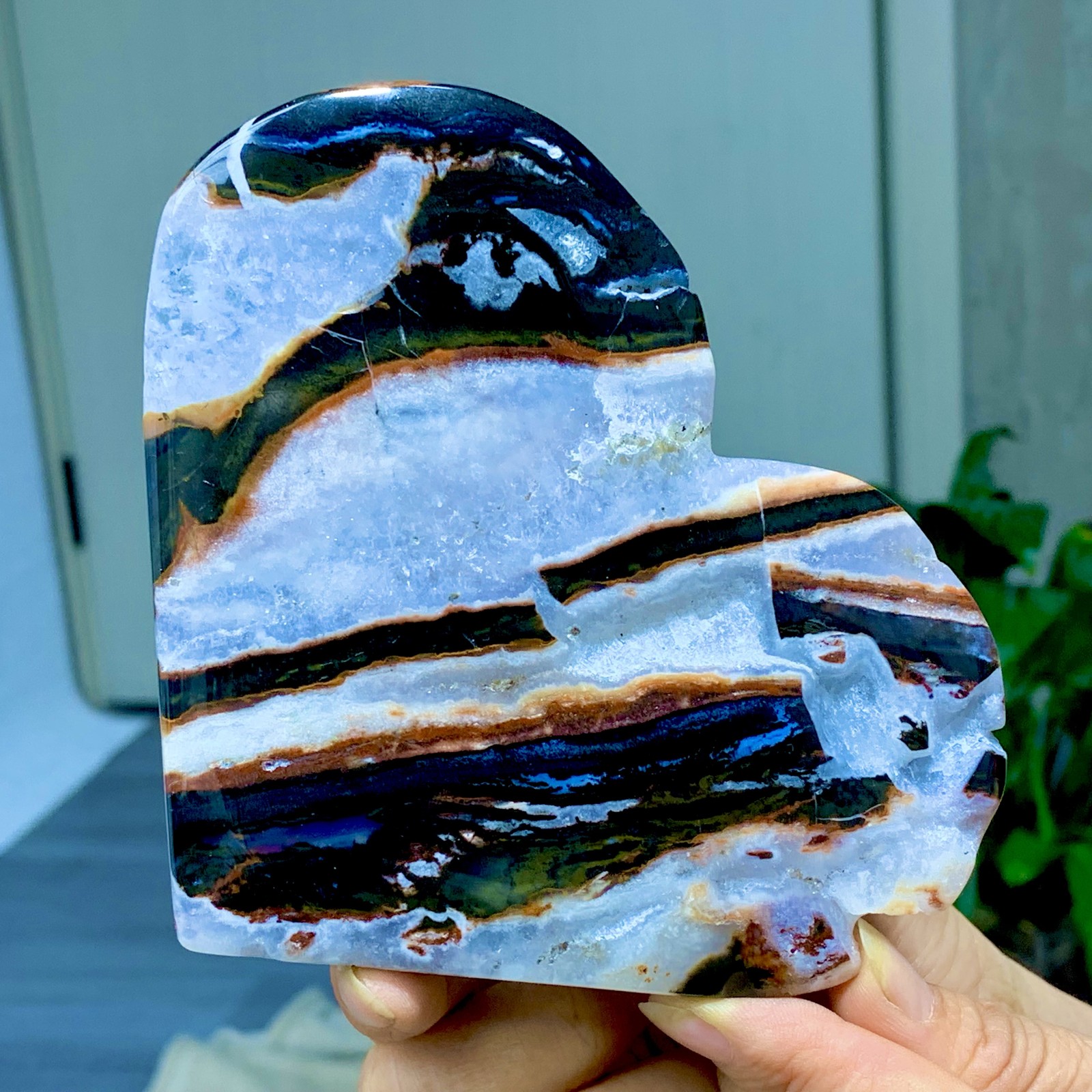 289G Natural black/brown Stripe agate heart-shaped Crystal mineral