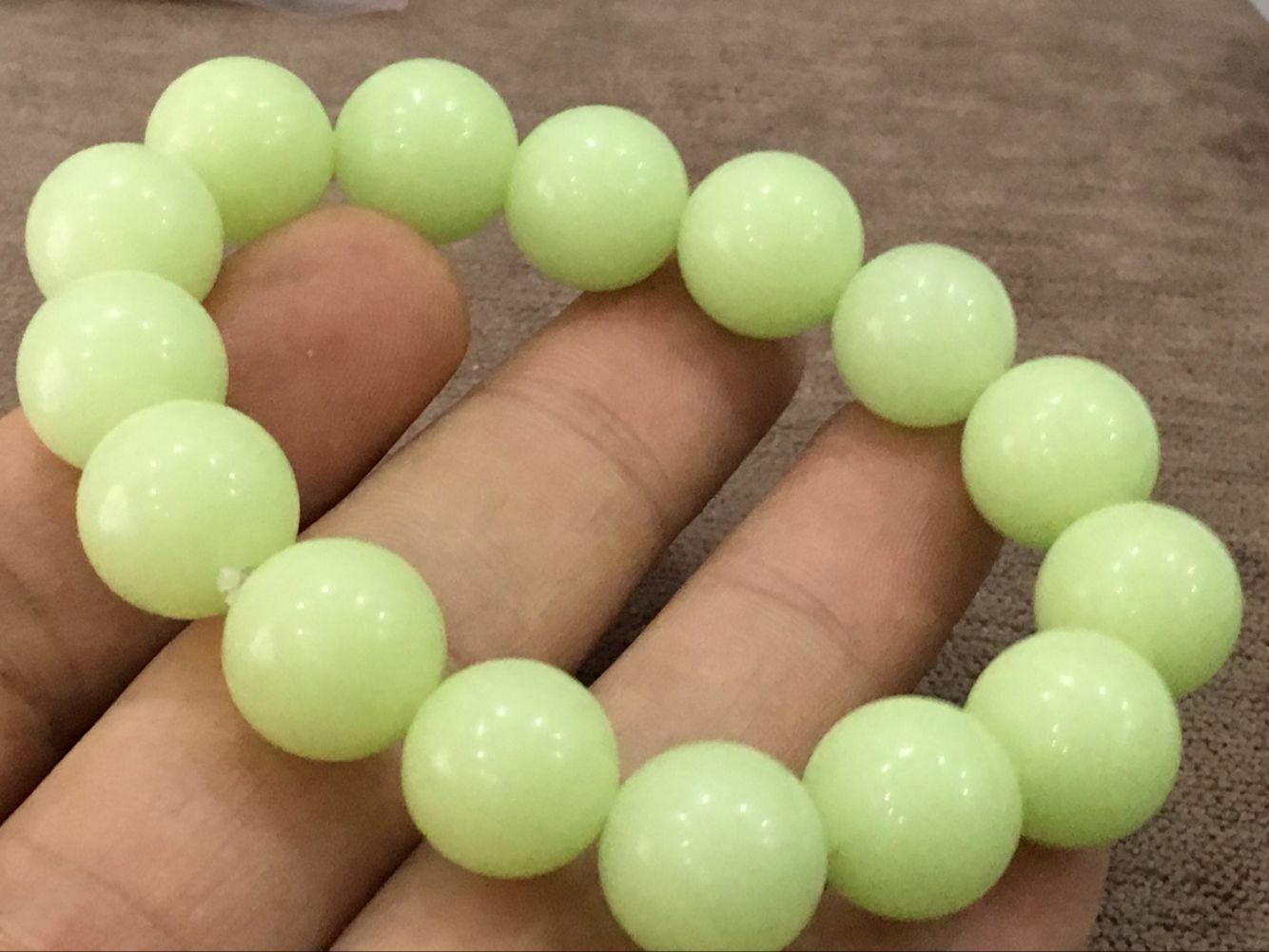 12mm Green Phosphate Glow in The Dark Modern Ye Ming Zhu Bracelet