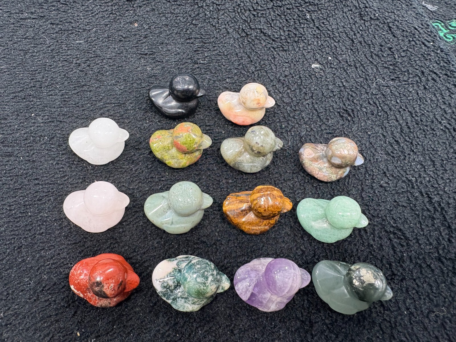 5pc Natural mixed Crystal Quartz Carved Crystal duck reiki gift Random 25mm