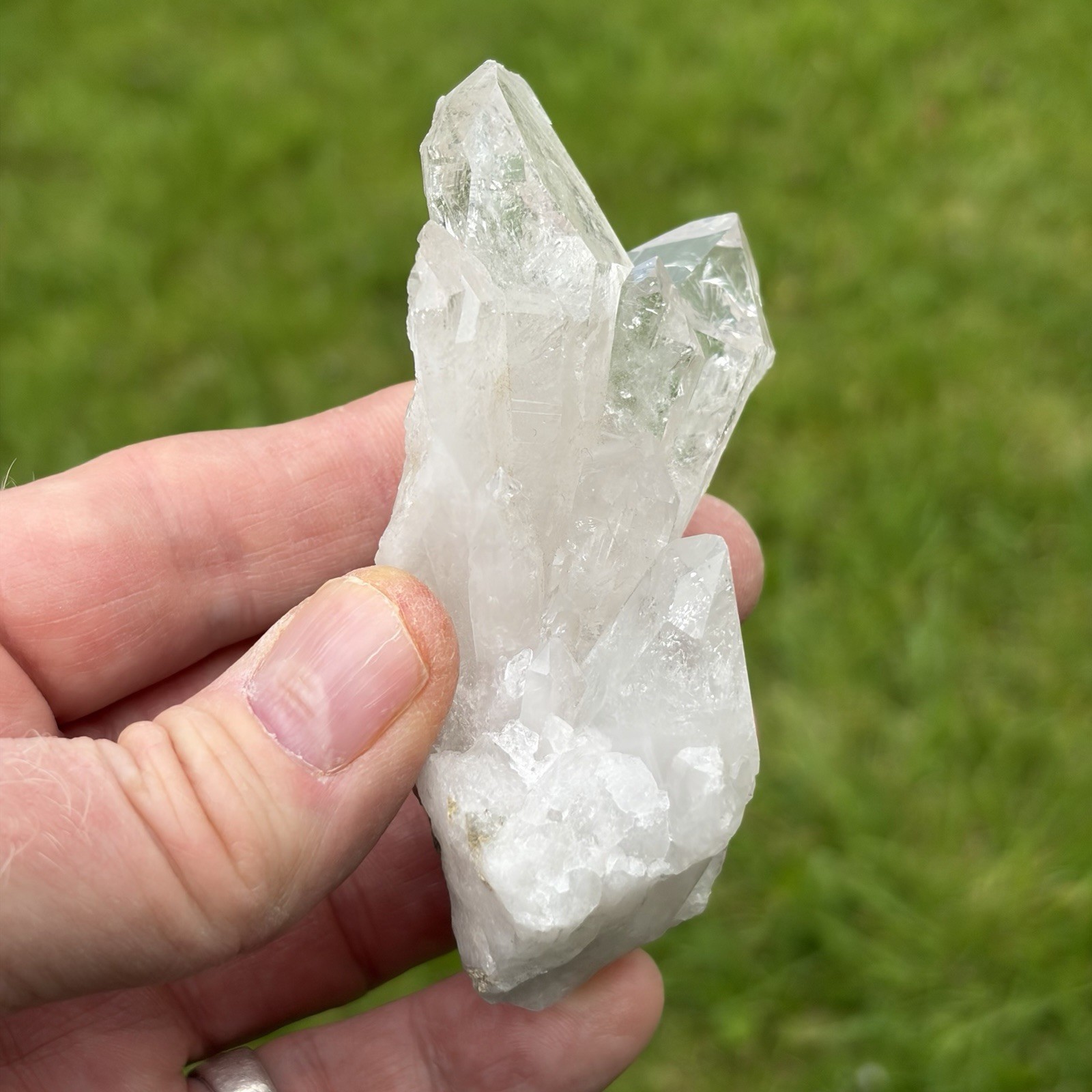 Clear Quartz Cluster Multiple Points Ex Pakistan 140 Grams Approx
