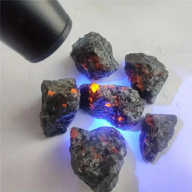 1 PC Raw Rough Emberlite UV Reactive Glow Yooperlite Rock Chunks Energy Gift DIY