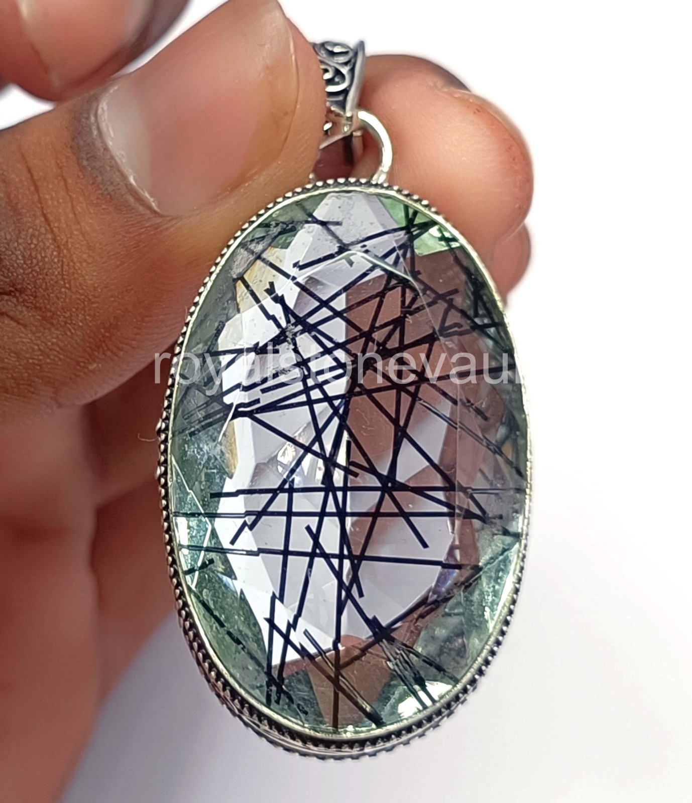 108.20 Ct Natural Quartz Oval Shape 925 Silver Pendant IGL Gemstone 6MHJ