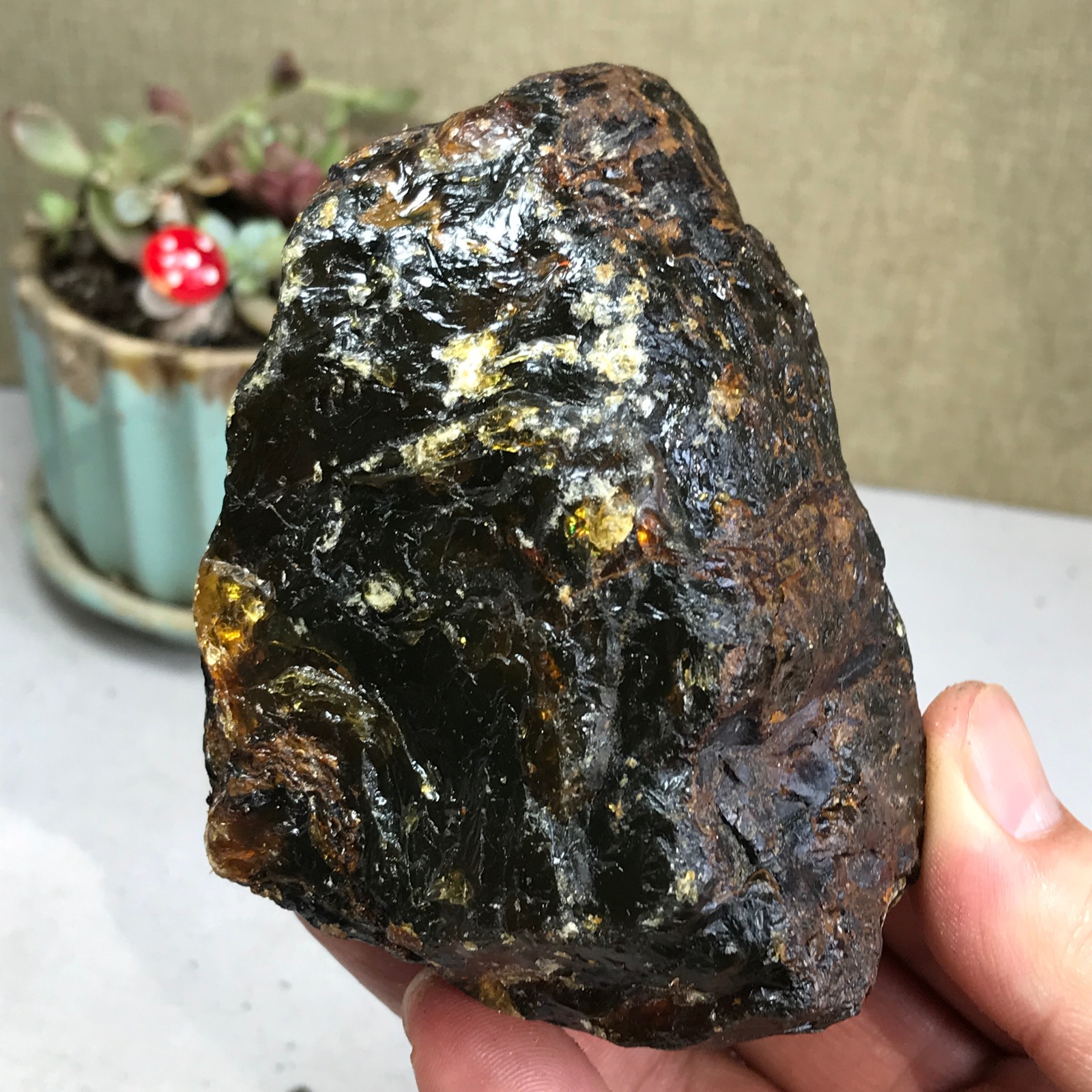 93-60-60mm Top Natural amber Crystal uncut gemstone Mineral Specimen A4194