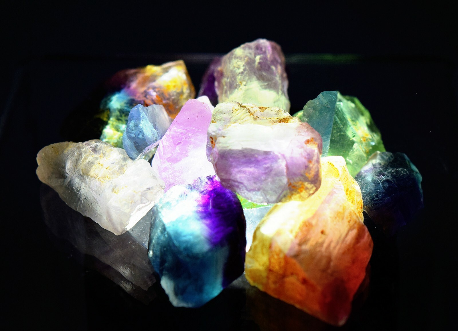 8oz Multicolor Fluorite Rough Natural Gemstone Crystal Mineral Specimens – China