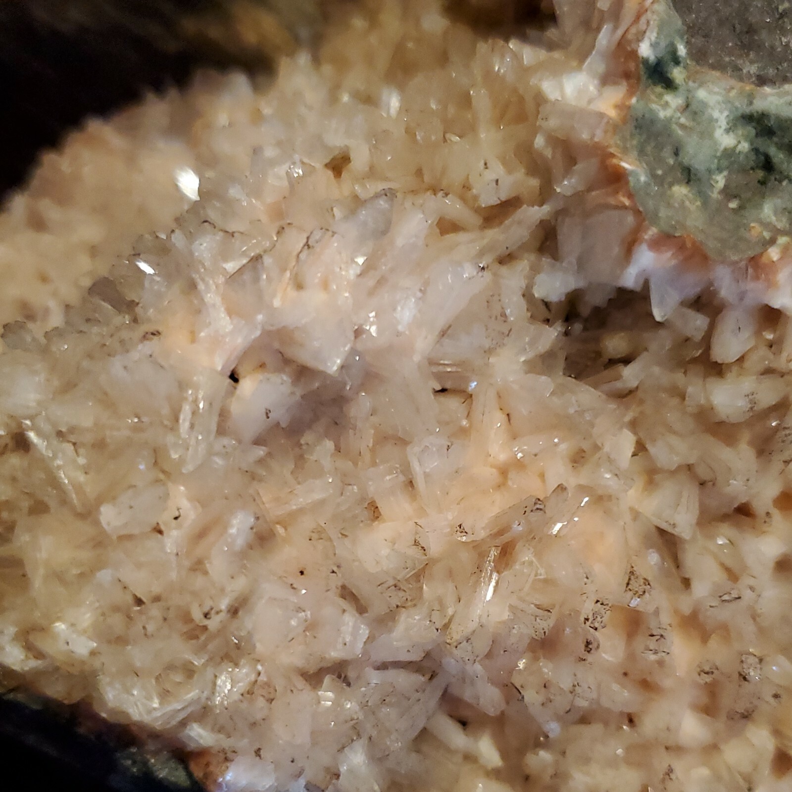 Heulandite Apophylite Stilbite Specimen Approx 1lb 12.8oz, 5in x 3.5in x 2.5in