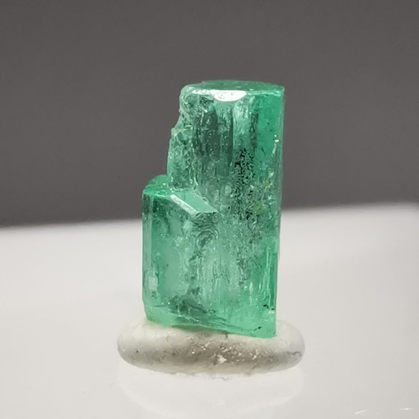 0.452ct GEMMY Emerald / Muzo, Colombia / Rough Crystal Gemstone Specimen