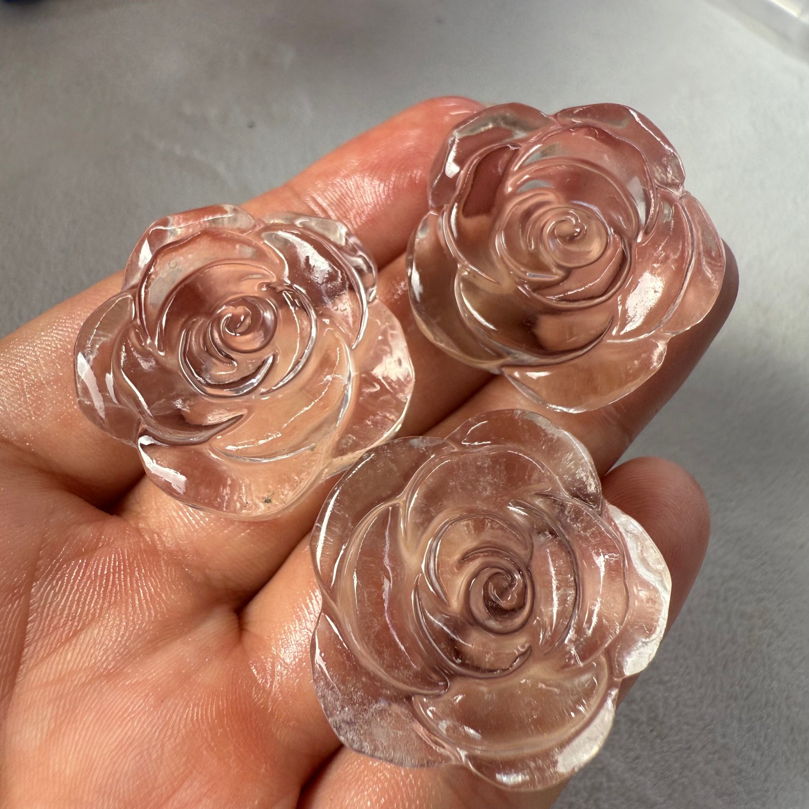 1.1″ Natural White crystal Carved Rose Flowers Crystal reiki Healing1pc