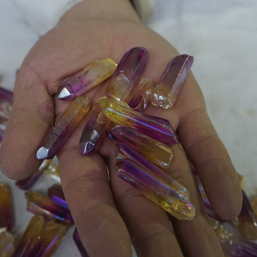 60 Pieces Rainbow Aqua Aura Quartz Crystal Points Bulk Titanium Coating,No hole