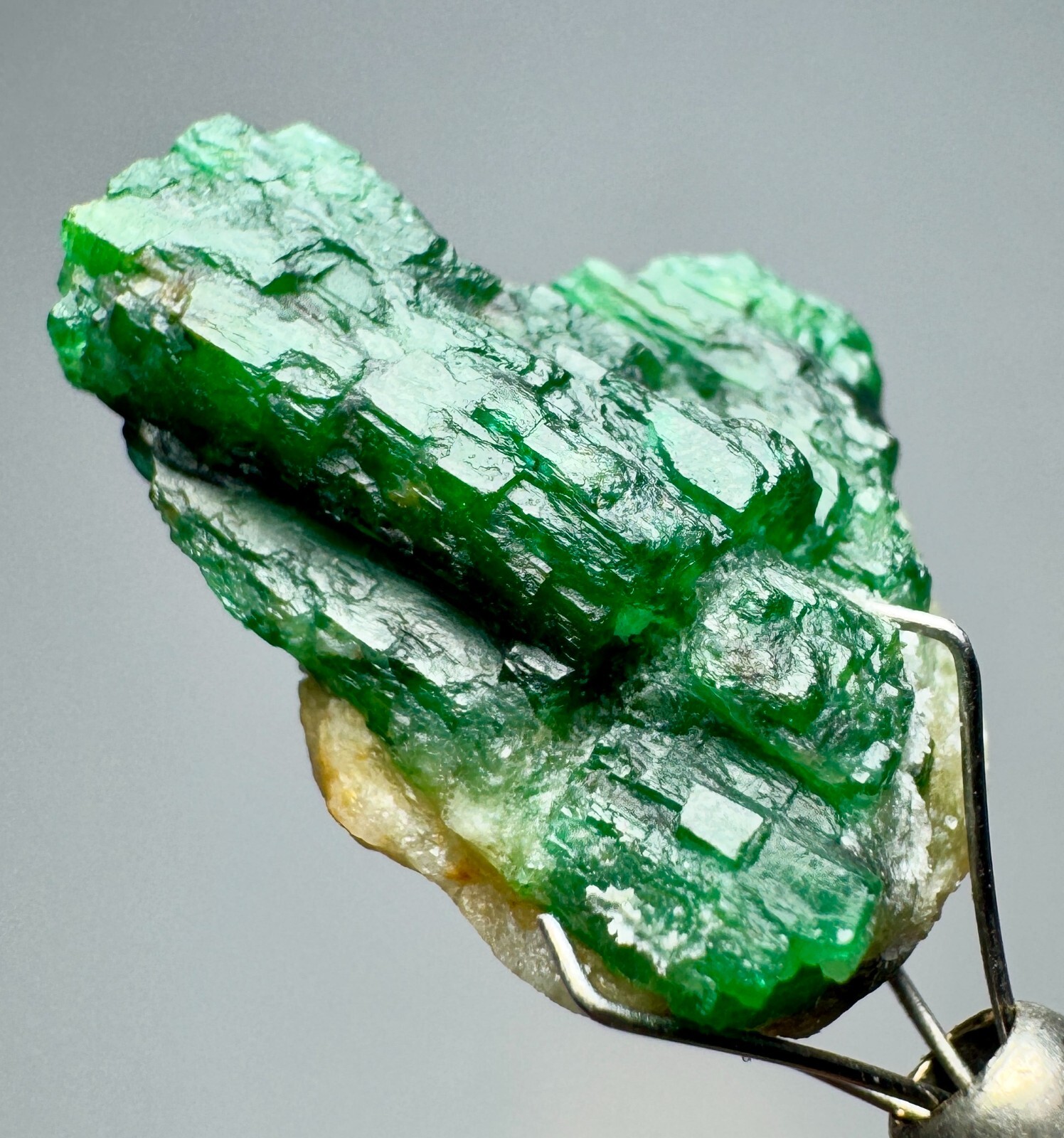 Swat Top Green Emerald Crystals Bunch On Matrix @PAK. 22 Carat