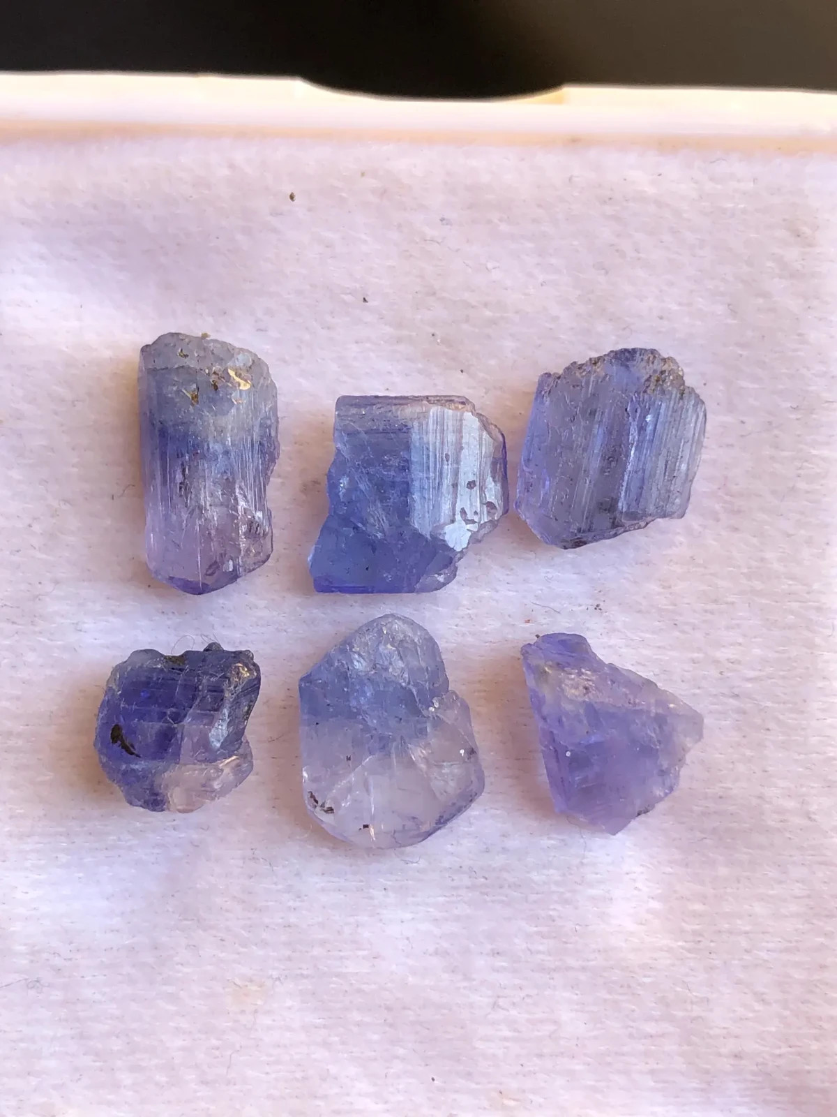 Loose Healing Crystal Raw, Natural Tanzanite Rough, 20.15 Carat Gemstone, 6 Pcs