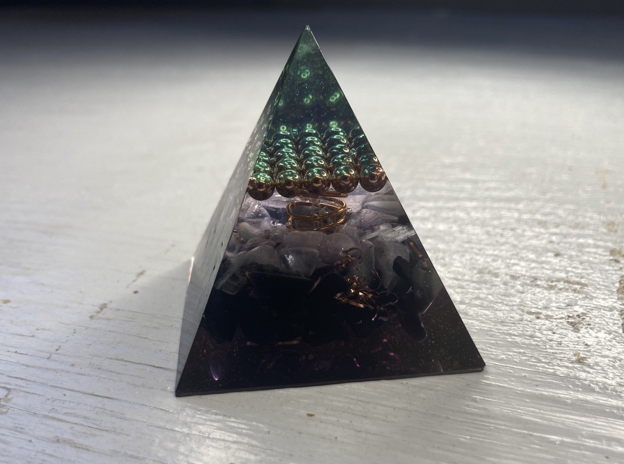 Orgonite Pyramid Crystal Resin Copper Coil Energy Decor Meditation