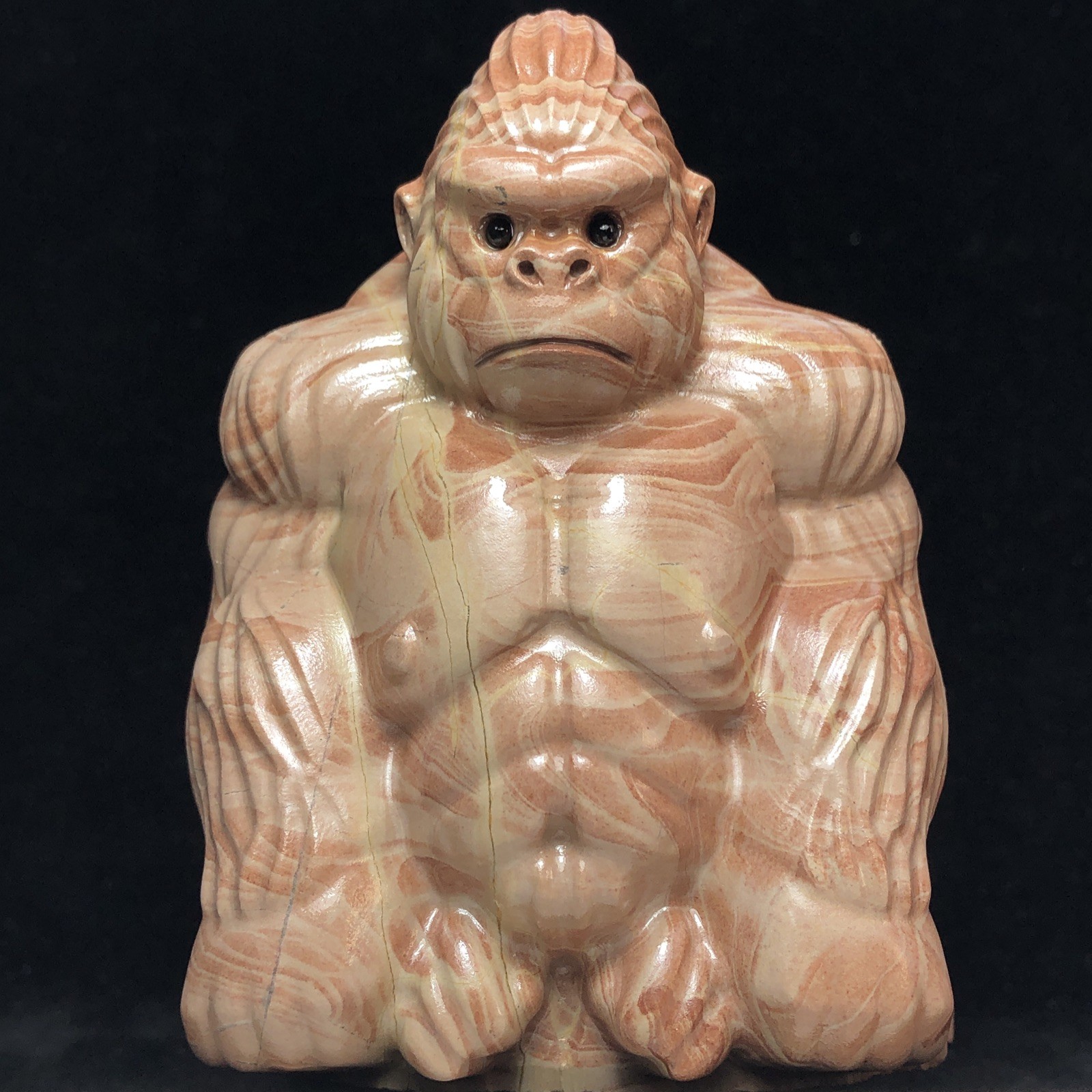 NATURAL RED WOOD GRAIN STONE CRYSTAL QUARTZ MINERAL SPECIMEN FINE CARVED GORILLA