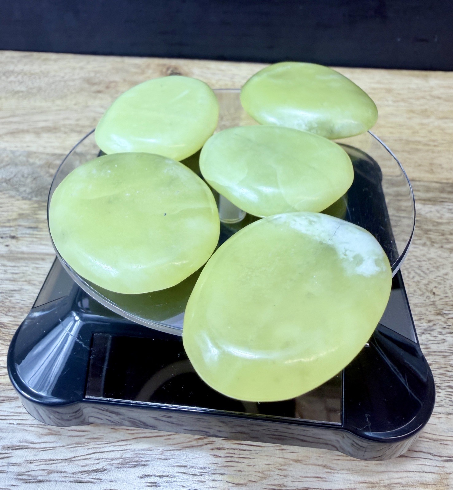 Crystal Lemon Jade Palm Stone Flat Healing Spiritual Collect yellow pocket x1