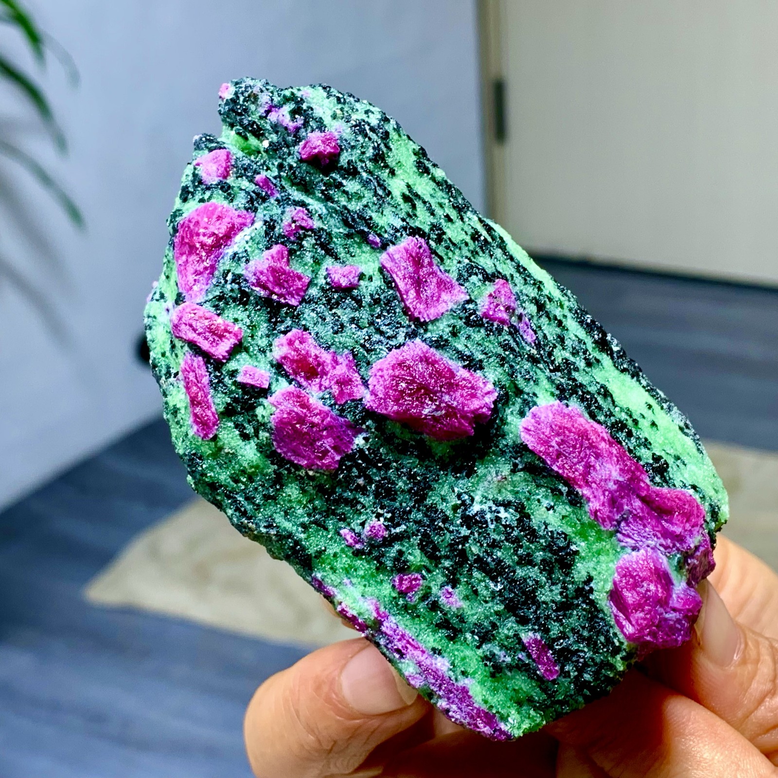 350G Natural green Ruby zoisite (anylite) crystal Chakra Healing Energy