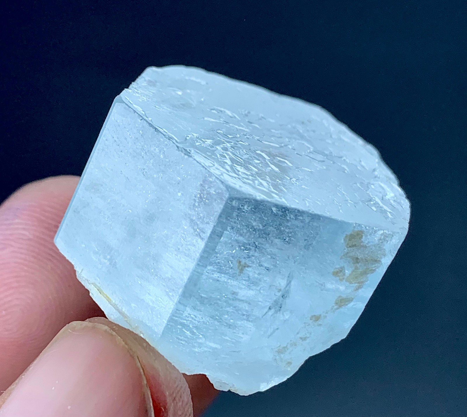 147Carat Top Quality Aquamarine Crystal From Skardu Pakistan. Rare Color