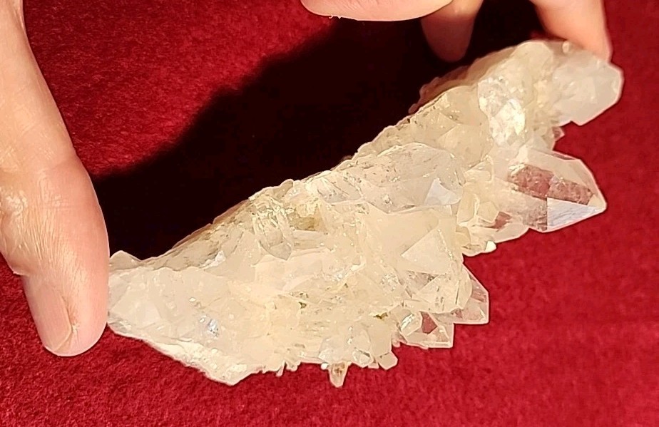 270g Natural Clear Quartz Crystal Cluster Mineral Specimen