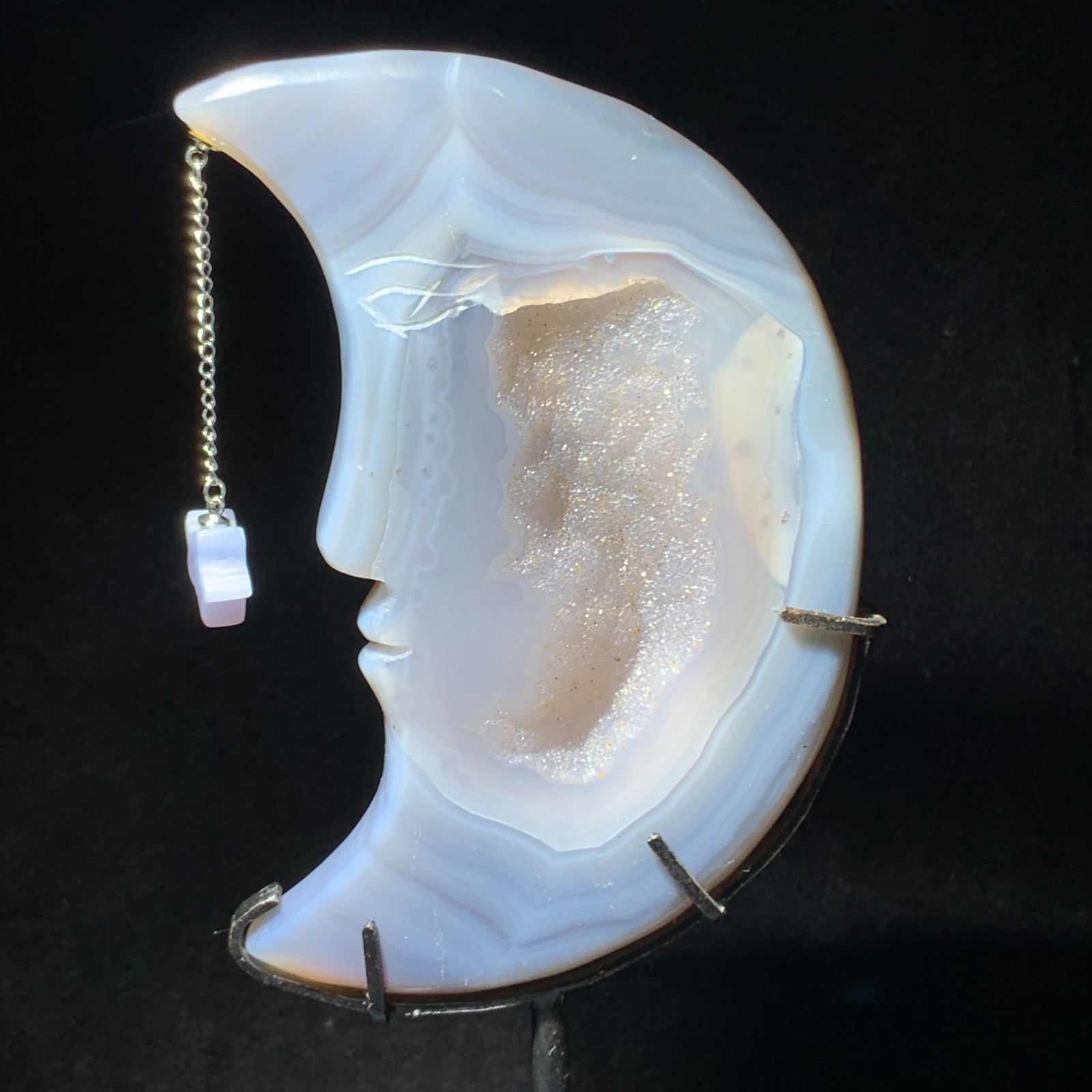 462G Natural Agate Geode Crystal Hand Carved Moon Freeform Energy Healing Reiki
