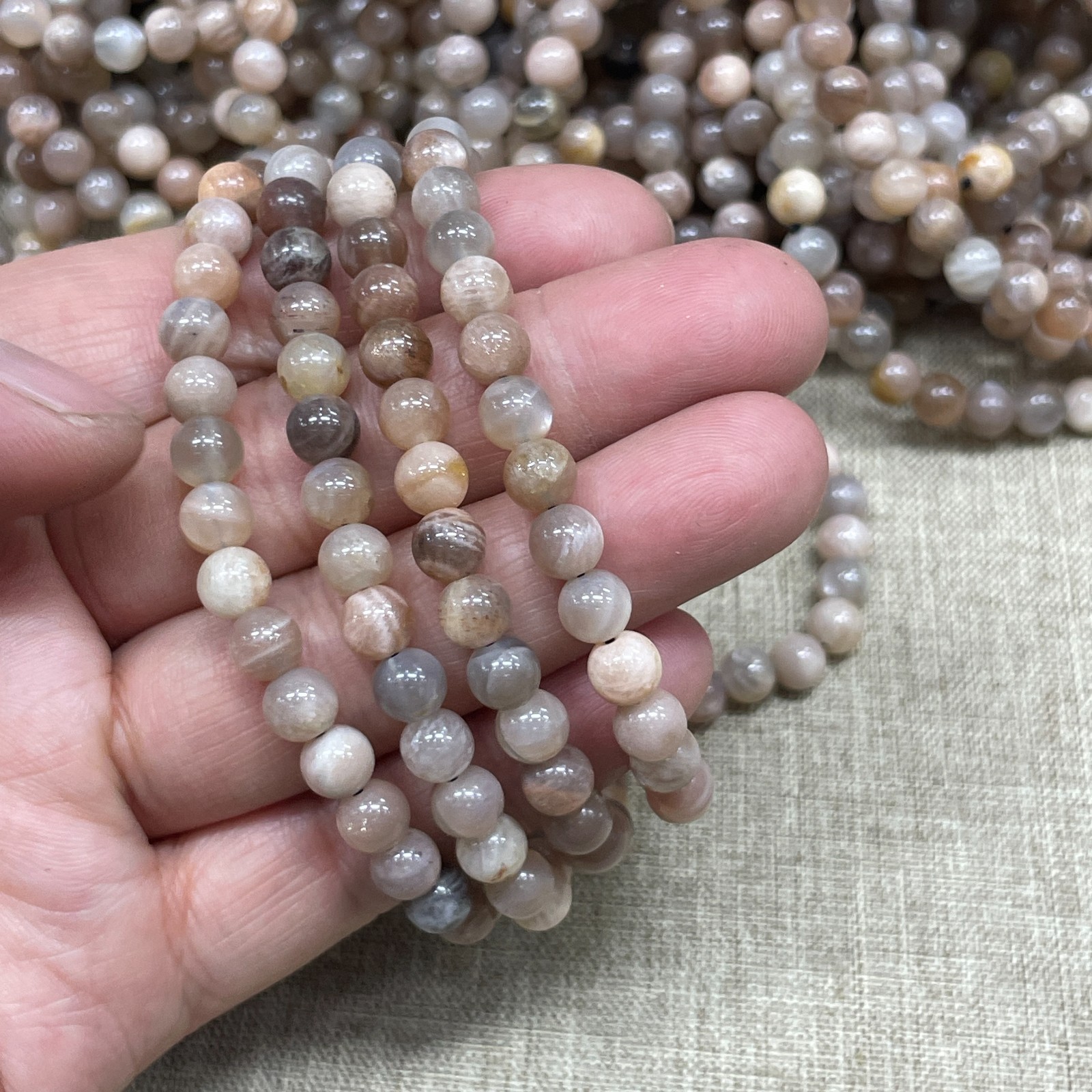 Wholesale 1 Pcs suntone Stone ball beads 6mm 7.5″ crystal Stretch Bracelet