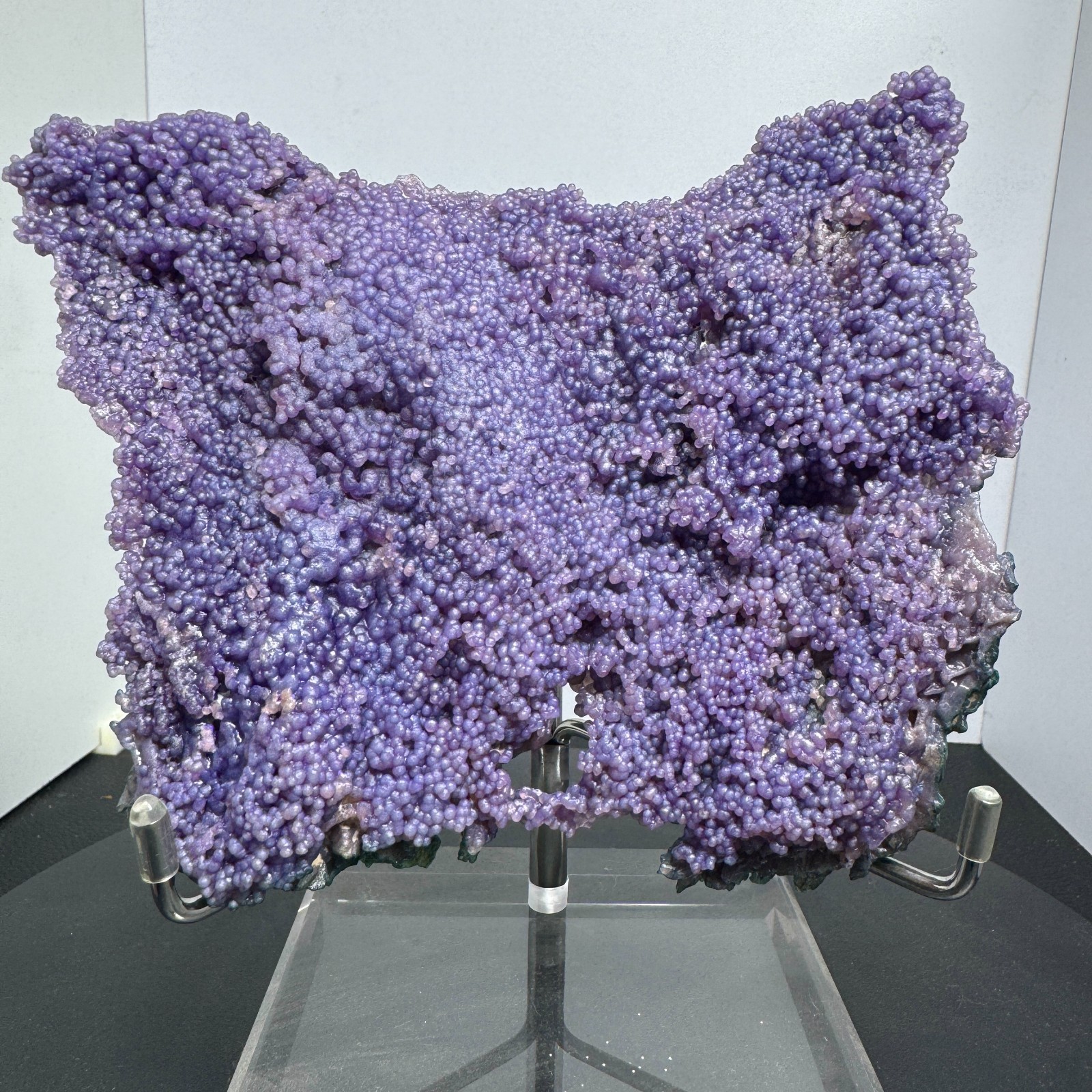 695G Natural purple grape agate quartz crystal granular mineral specimen