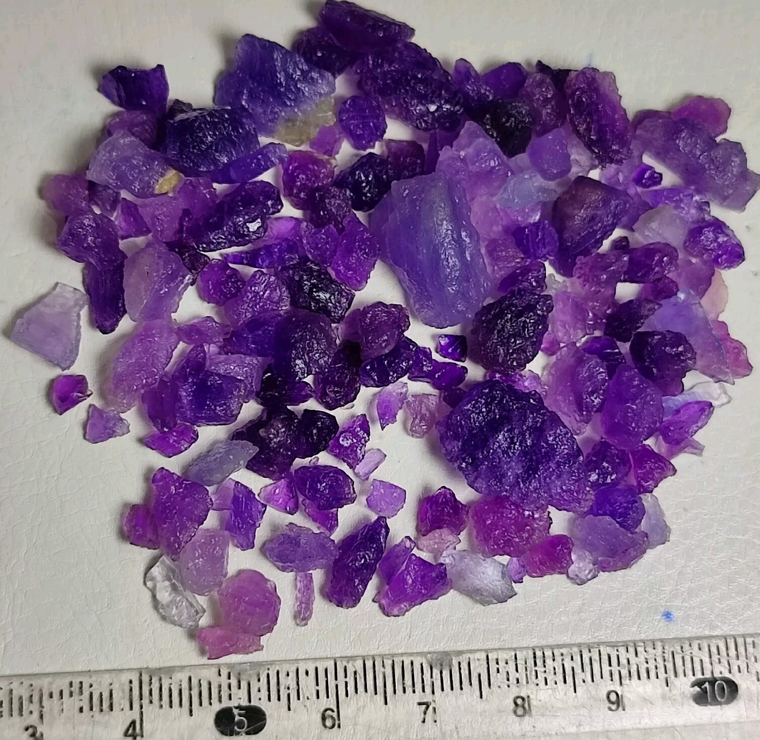 20-gm Hackmanite Tenebrescent/Fluorescent Rough Crystals-Badakhshan, Afghanistan