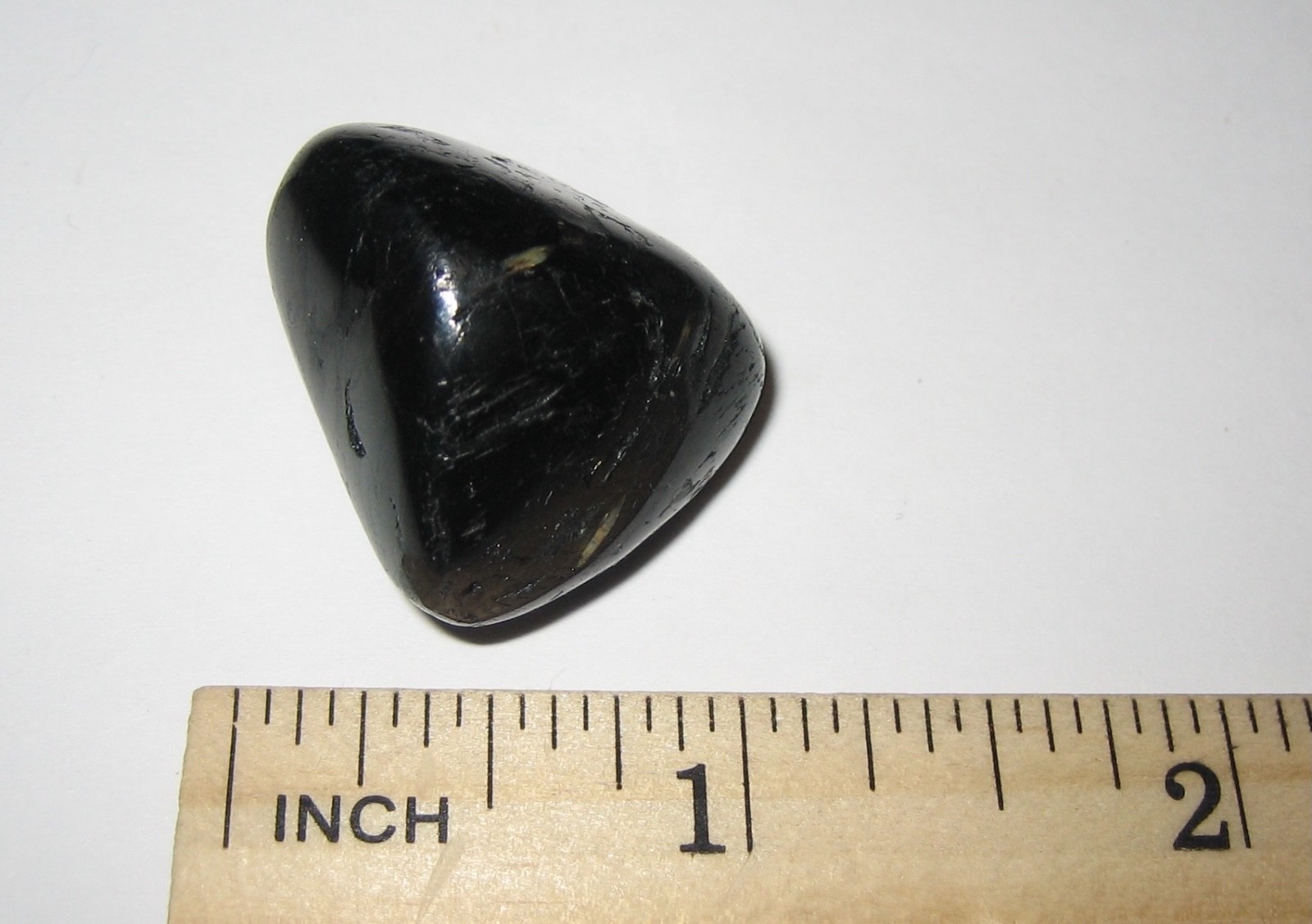 TUMBLED POLISHED NATURAL 0.9″x0.9″ AUTHENTIC NUUMMITE STONE GREENLAND ~ 19.6g *5