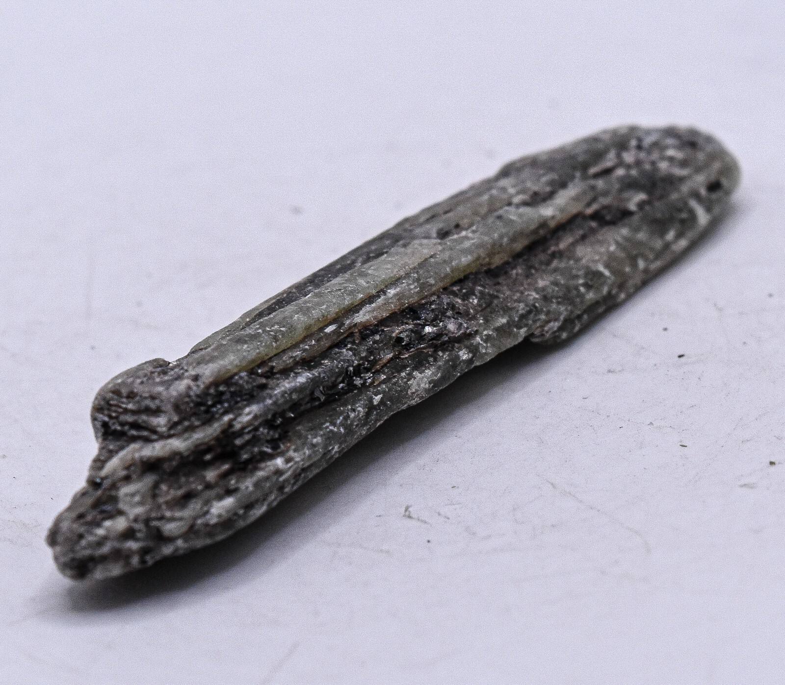 125ct Green Black Kyanite Blade Cluster Rough Sparkling Crystal Mineral – Brazil