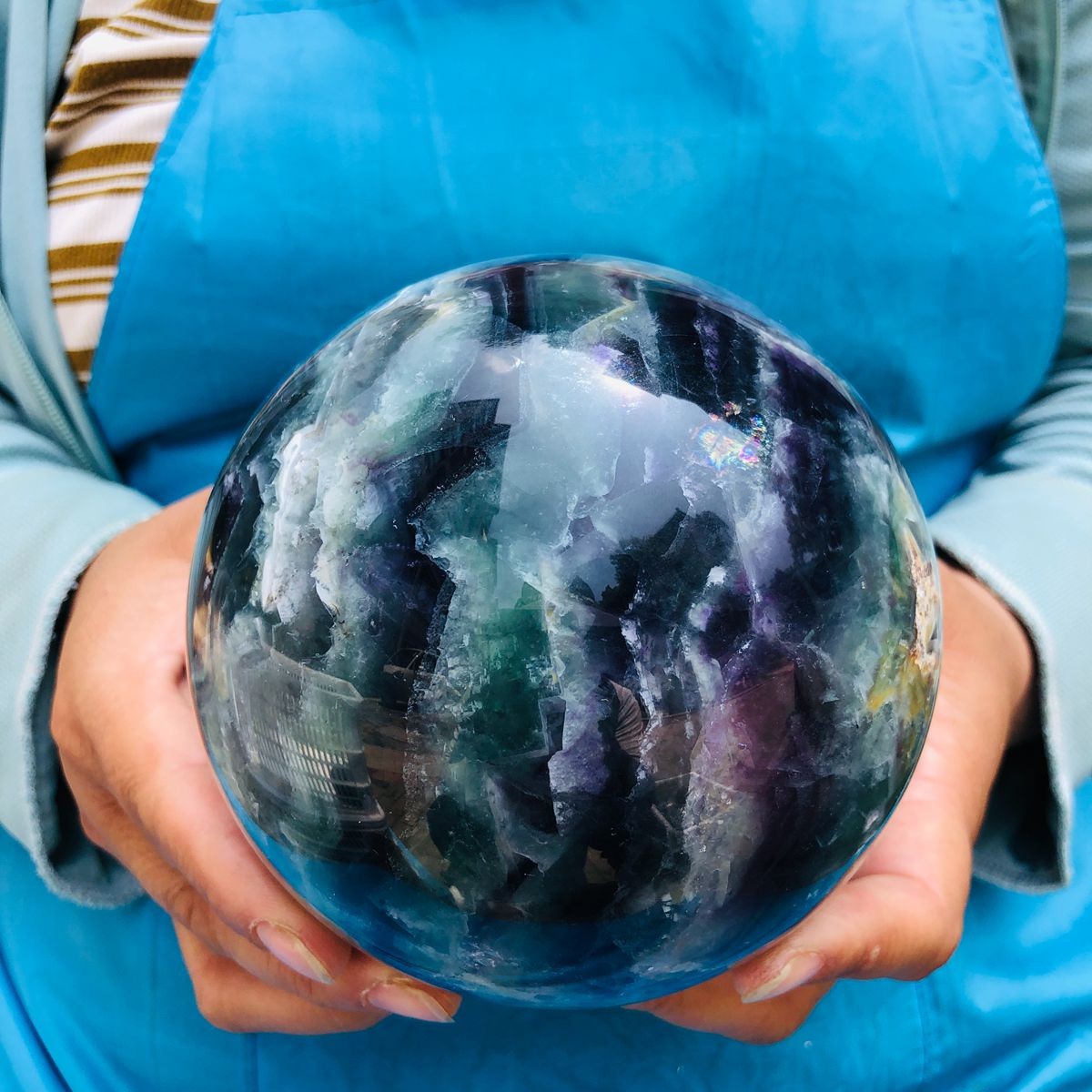 2400G Natural Green Coloured Fluorite Ball Quartz Crystal Reiki Healing 5480