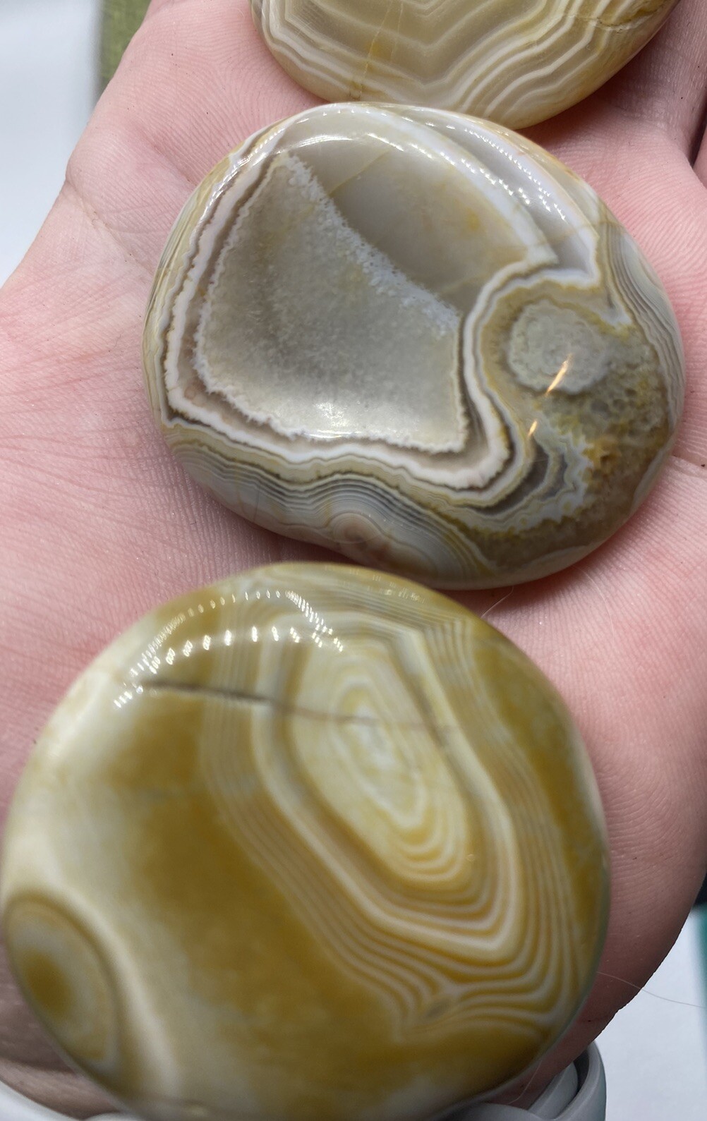 Yuhua Rainflower Agate Stones Set Nanjing China Polished Banded Agates in Box