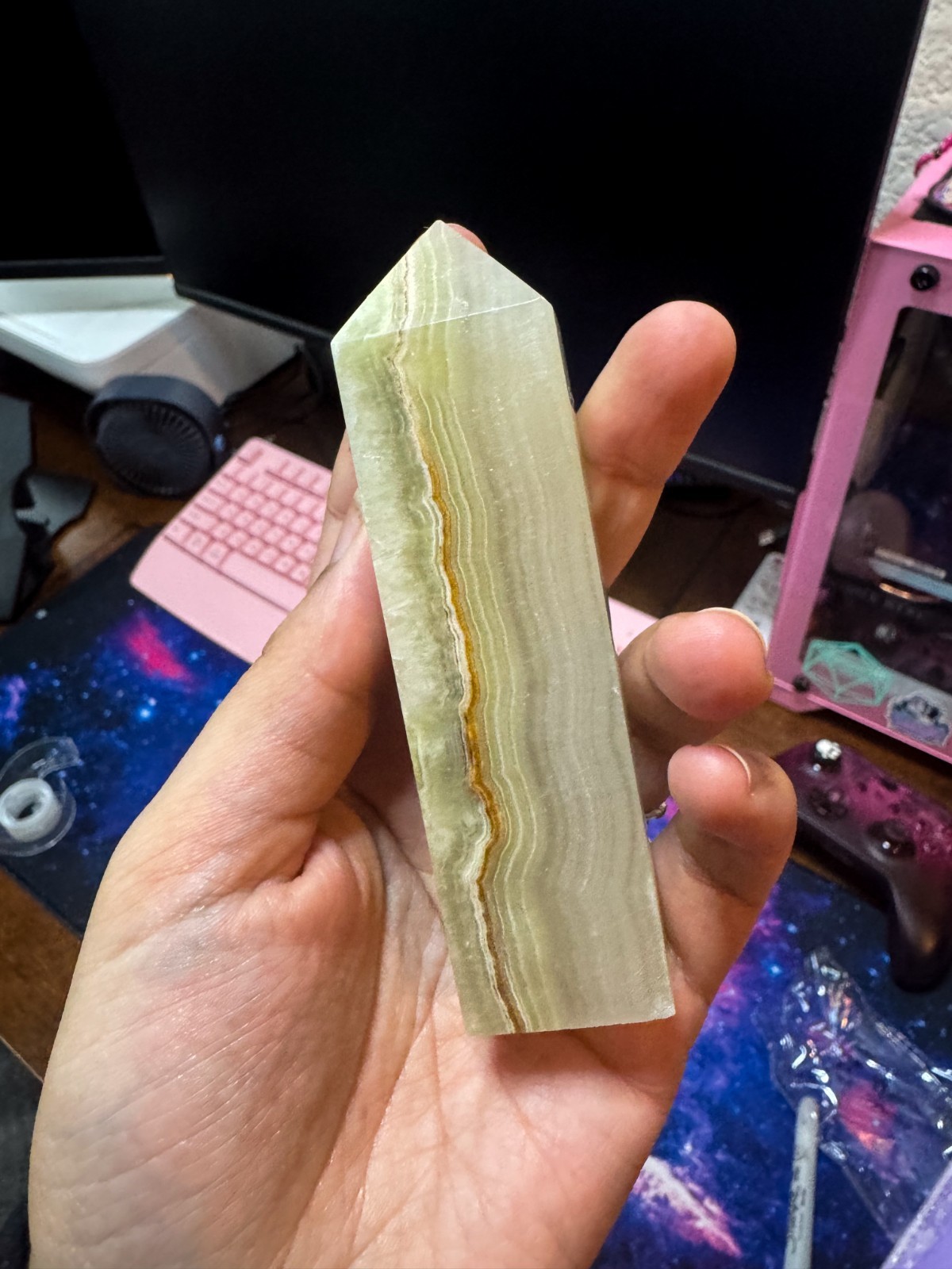 Afghanistan Green Onyx / Jade Tower 5.2 oz 4 in