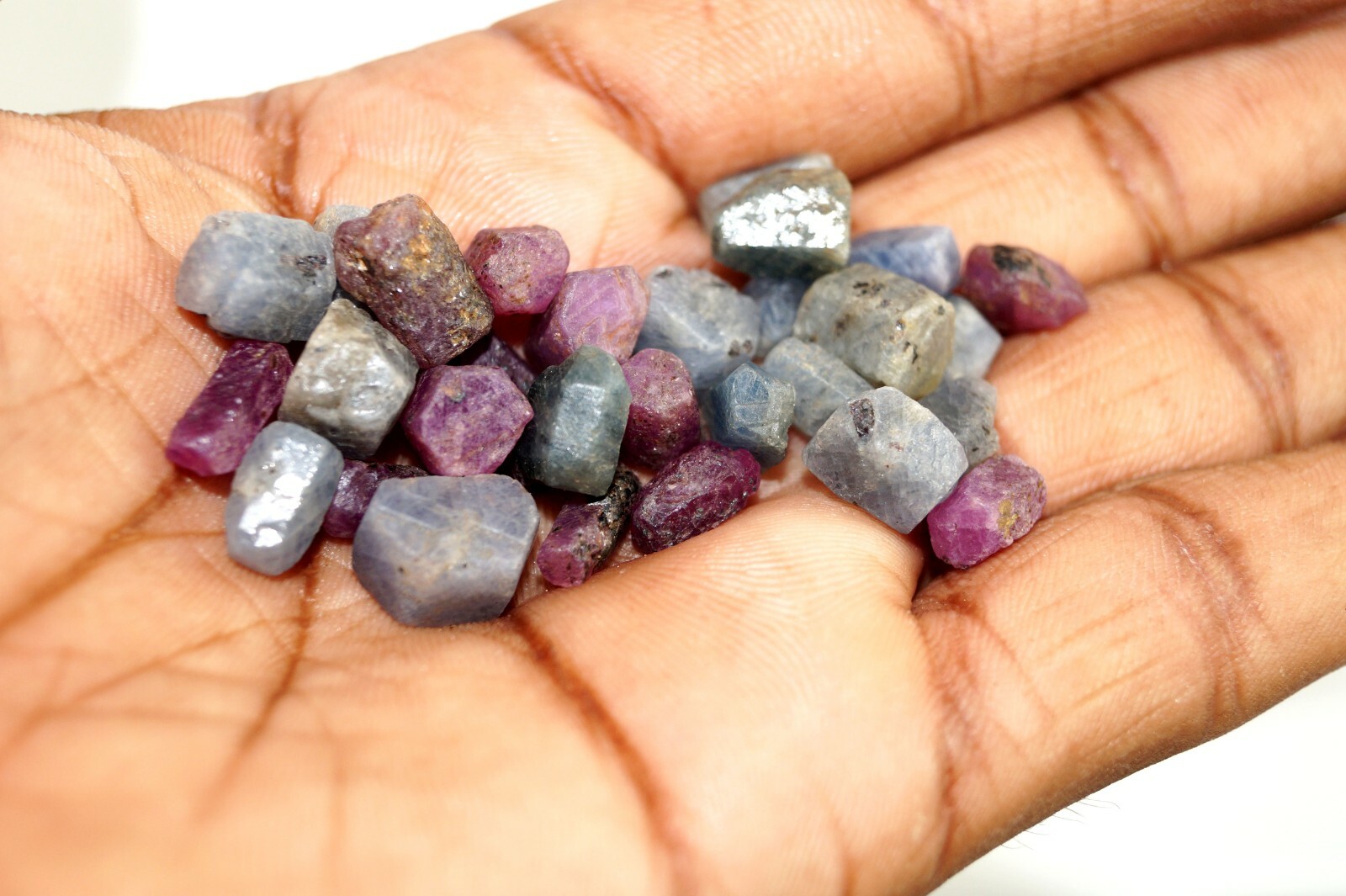 Certified 500 Cts Untreated Nailing Ruby & Sapphire Rough Lot Natural Crystals