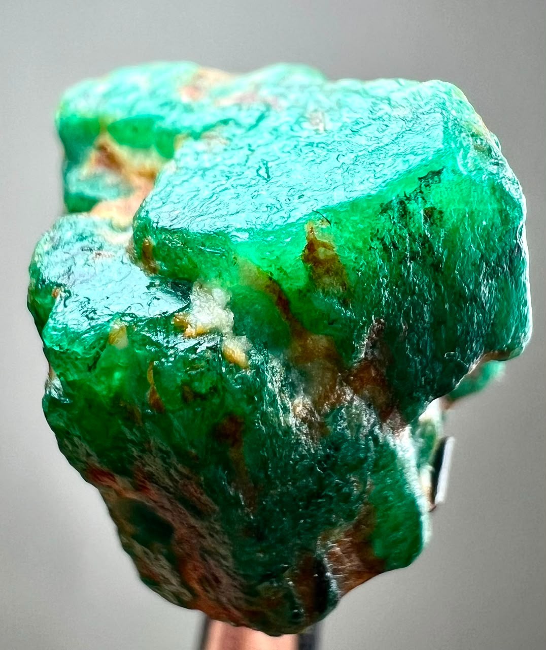 34 CT, Full Terminated Natural Top Green Emerald Huge Crystal From Swat Pakistan