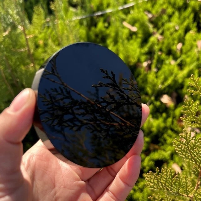 Obsidian Scrying Mirror – Hand Polished 3.3″ Black Mirror for Divination, Energy