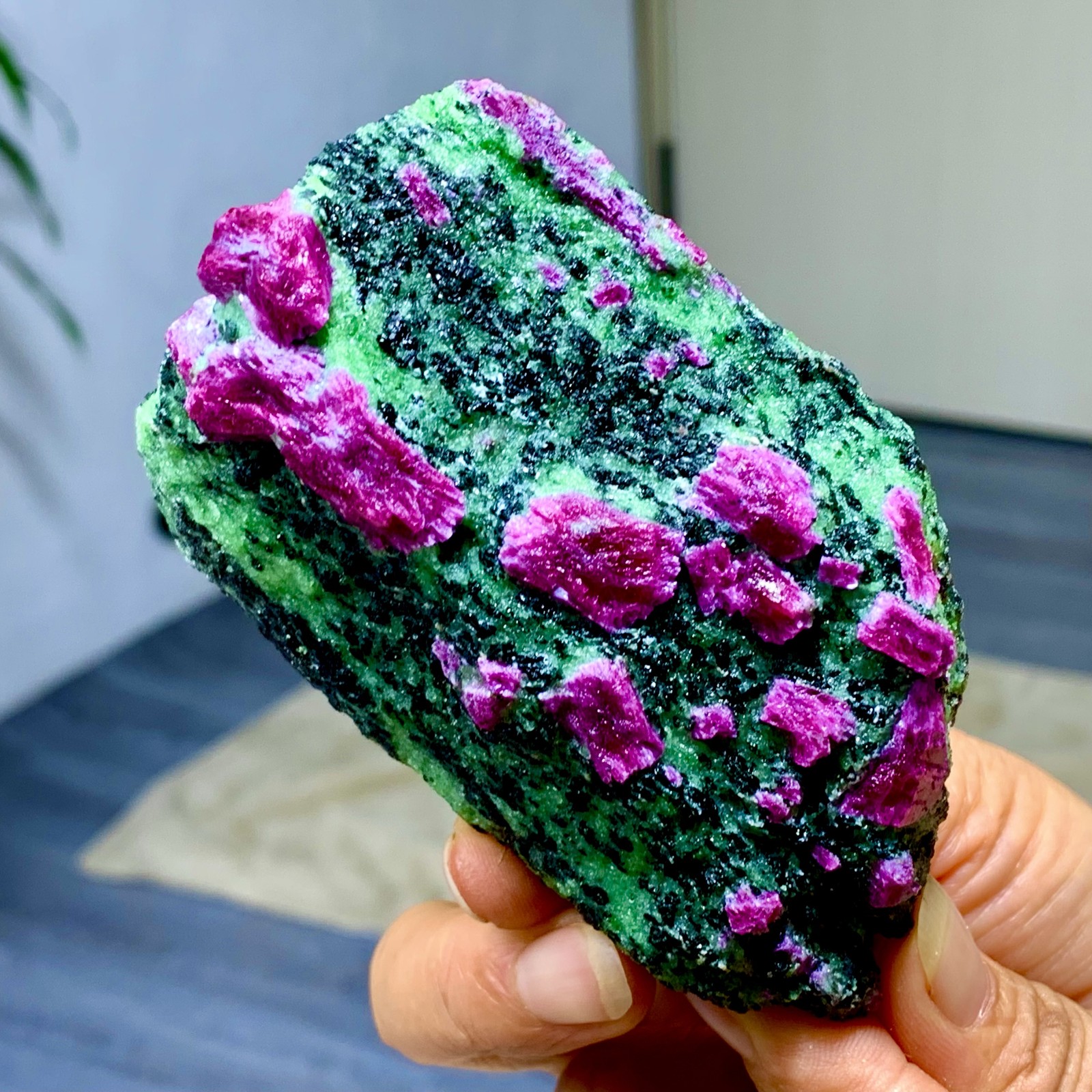 350G Natural green Ruby zoisite (anylite) crystal Chakra Healing Energy