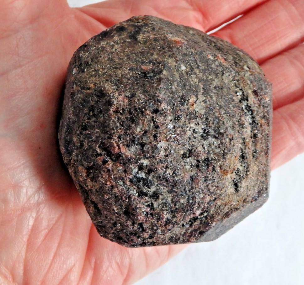 Raw Almandine Garnet Crystal ✨❤️Dodecahedron 300.6 grams ✨❤️